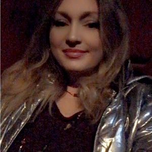 Meet your Posher, Paula